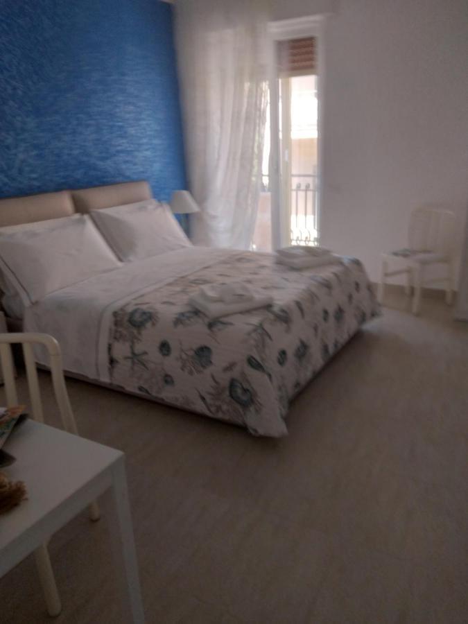 Hotel L'Approdo à Bordighera Extérieur photo